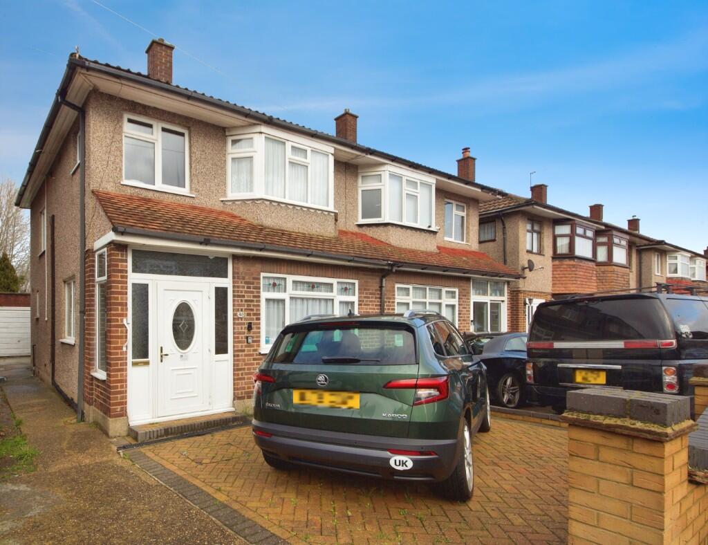 3-bed semi-detached on Cunningham Avenue, Enfield, Greater London, EN3, £450,000