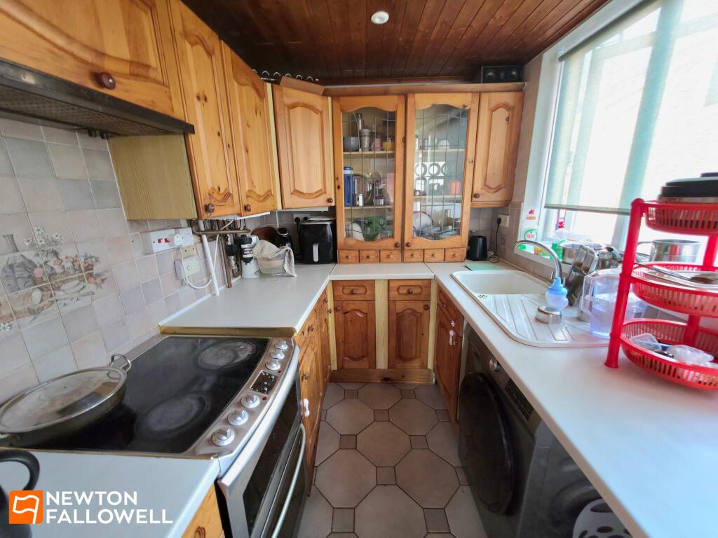 House in Bolsover, Shirebrook - View 3