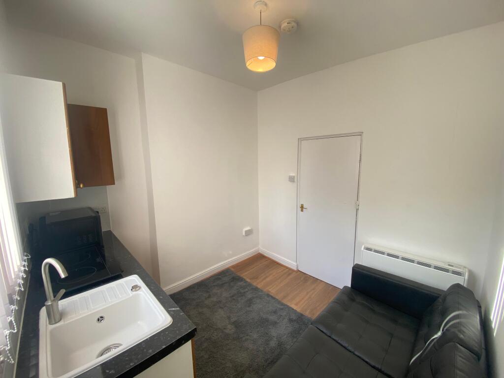 1 Bed Flat Camden High Street, London, NW1 - View 2