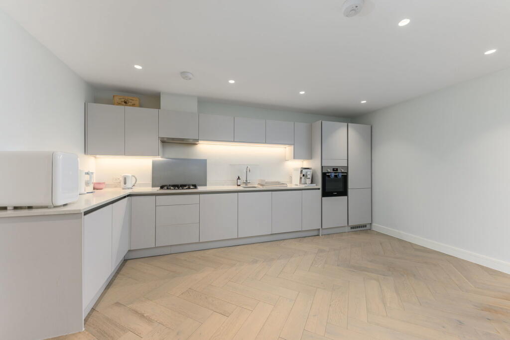 Apartment in Tonbridge - View 5