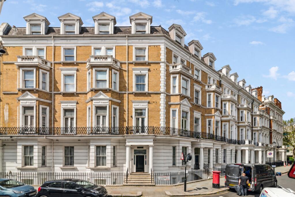 Apartment in London - View 2
