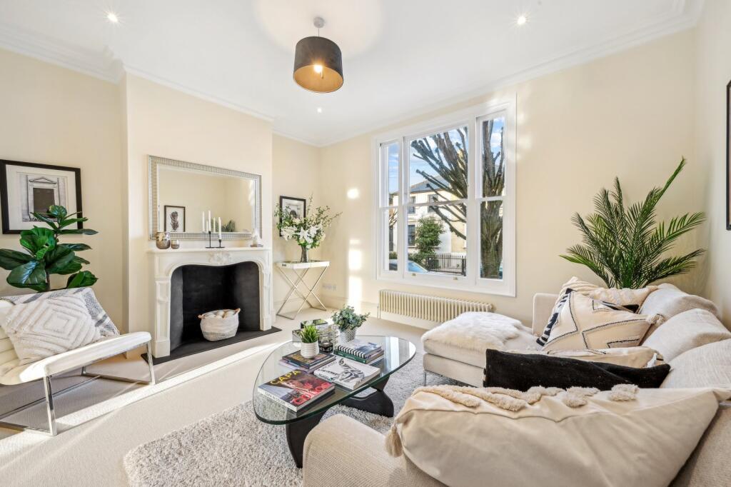 House in London - View 3