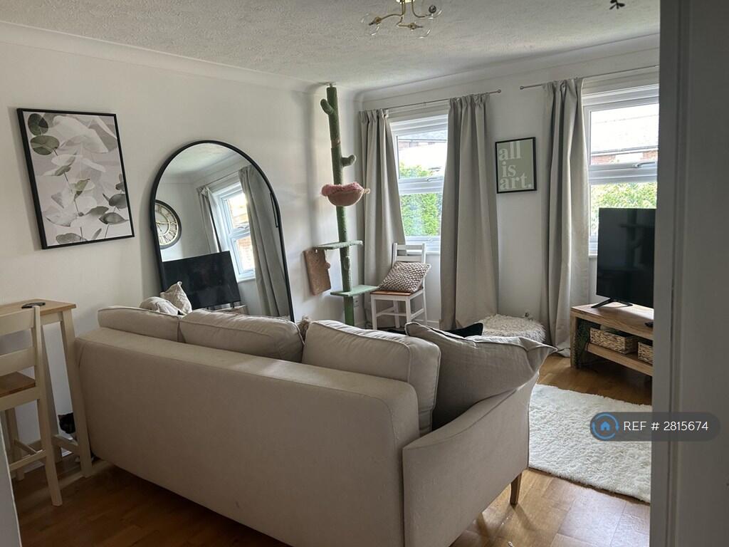 Main image of property: Aldershot, Hampshire, GU11