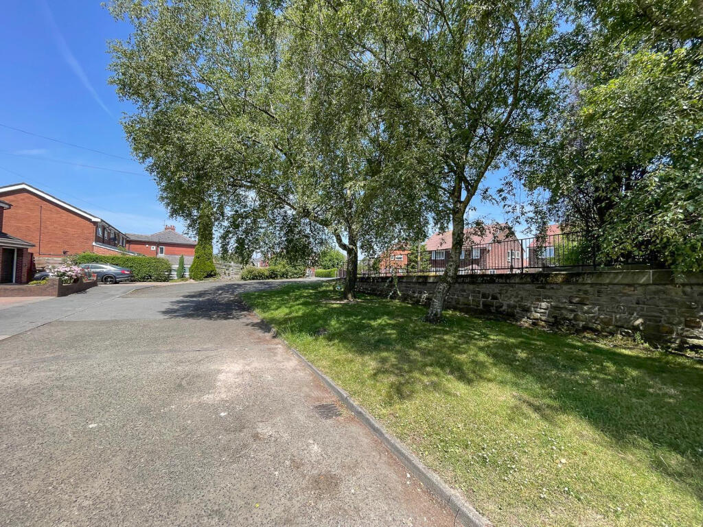 Mill Lane, Woodley photo 4