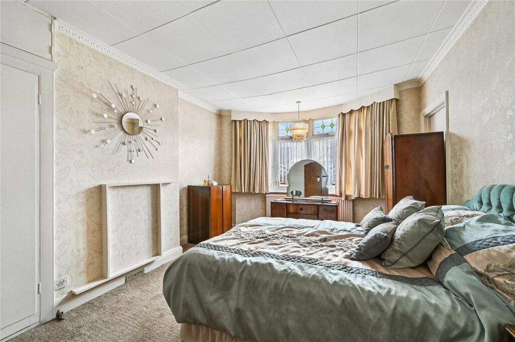 House in Bromley - View 5