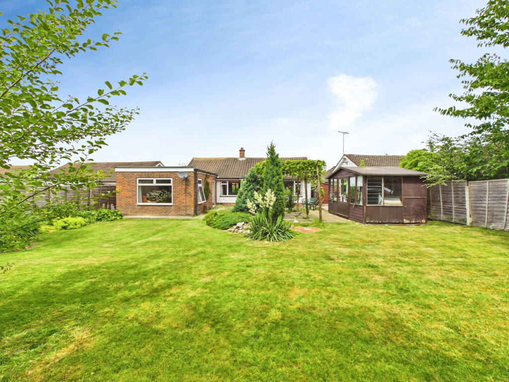 House in Horsham, Roffey, North Horsham - View 5