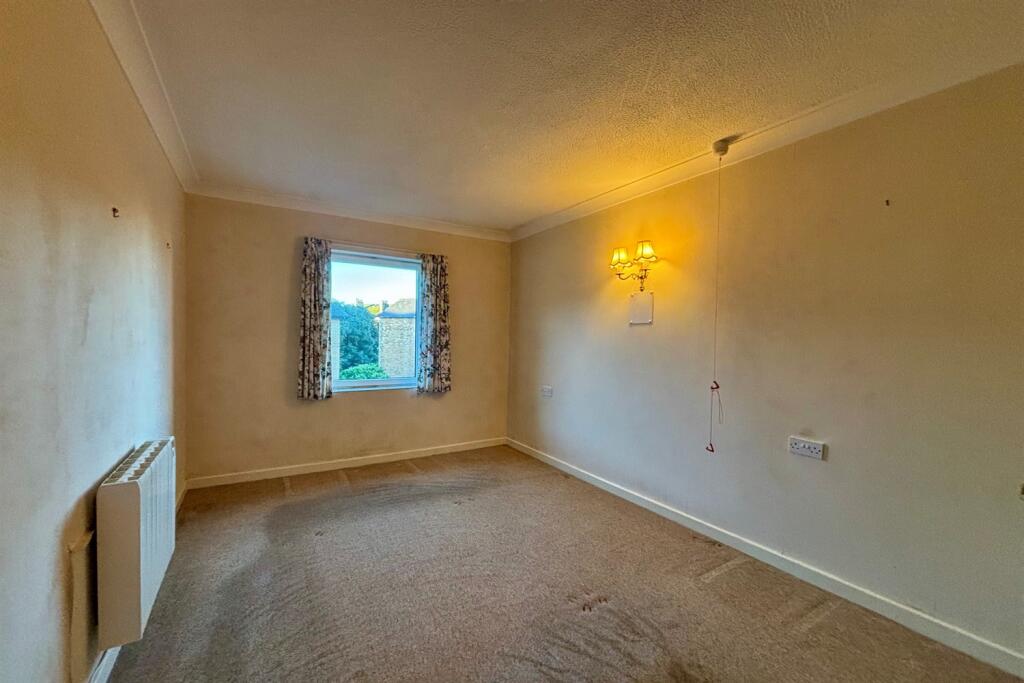 Homecrest House, Grosvenor Road, Scarborough  photo 4