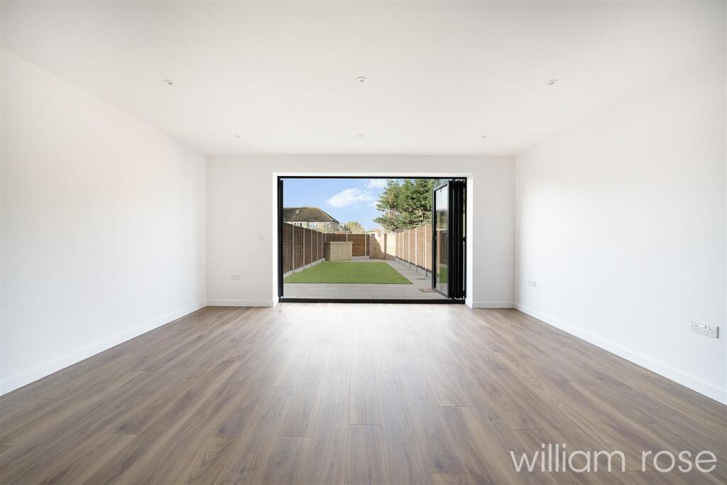 House in Romford - View 3