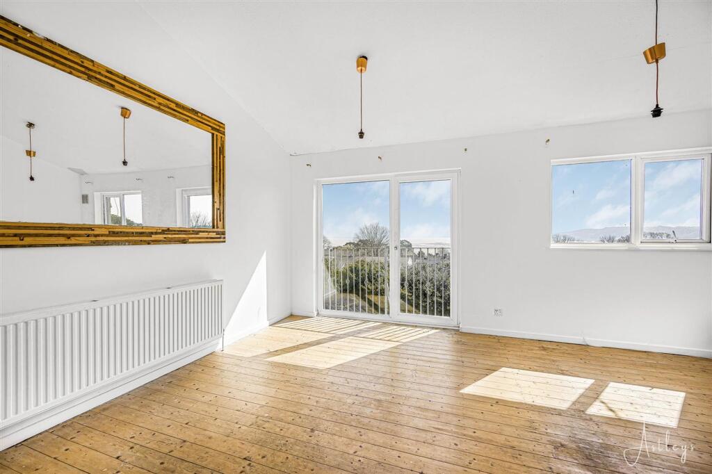 House in Swansea - View 4