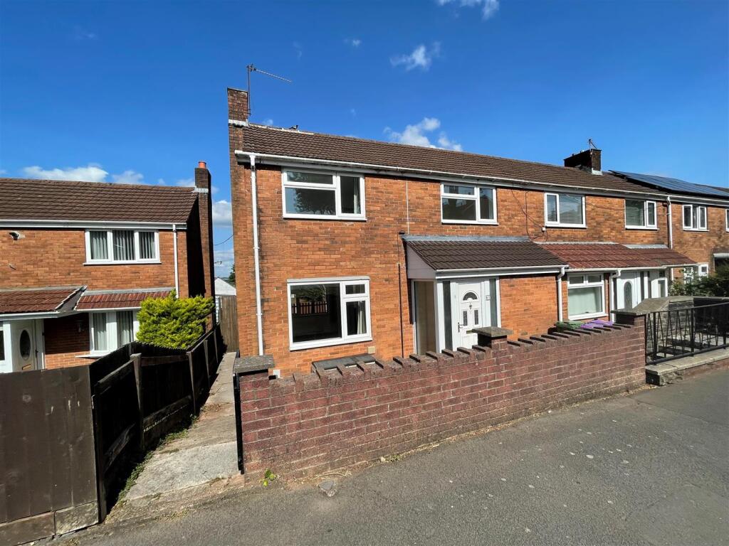 House in Cwmbrân, West Pontnewydd, Upper Cwmbran - View 2