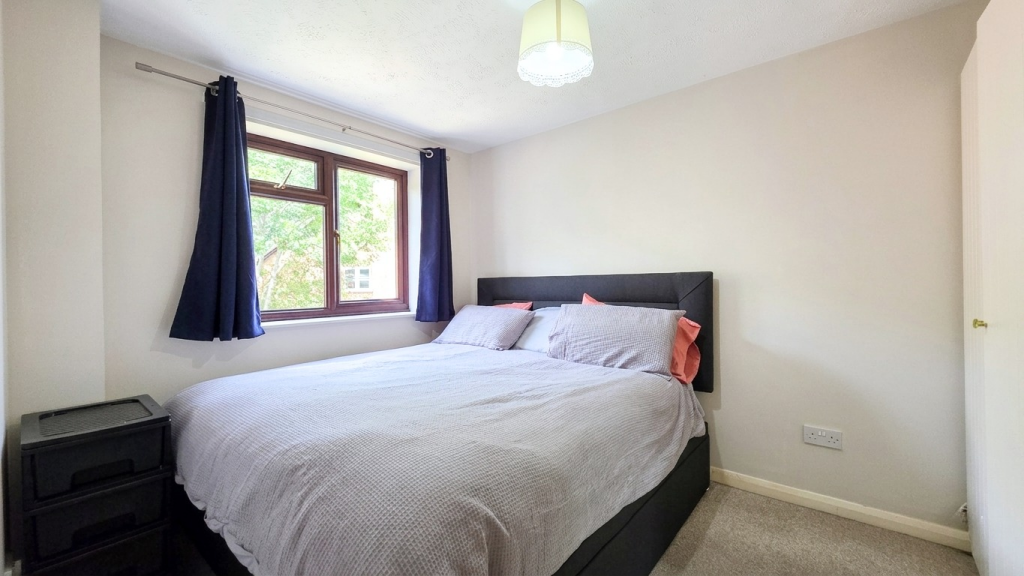 Vermont Woods, Finchampstead, Wokingham, Berkshire, RG40 - View 6