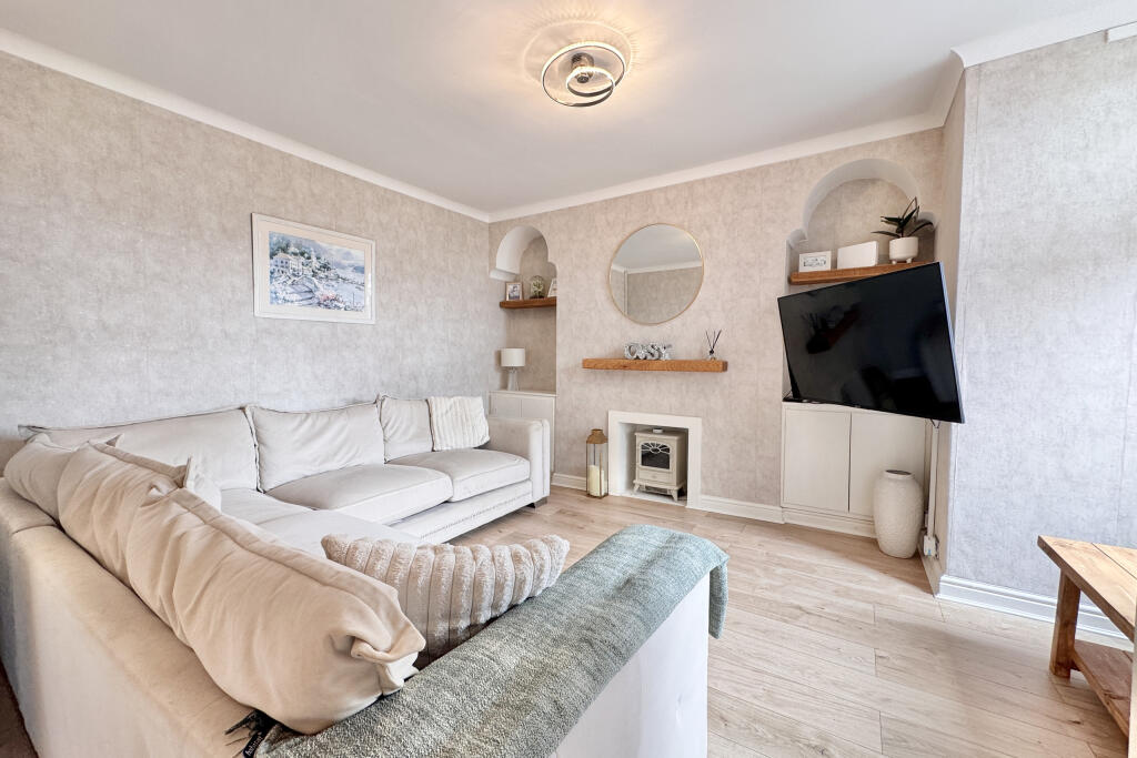 House in Barry, Gibbonsdown - View 5