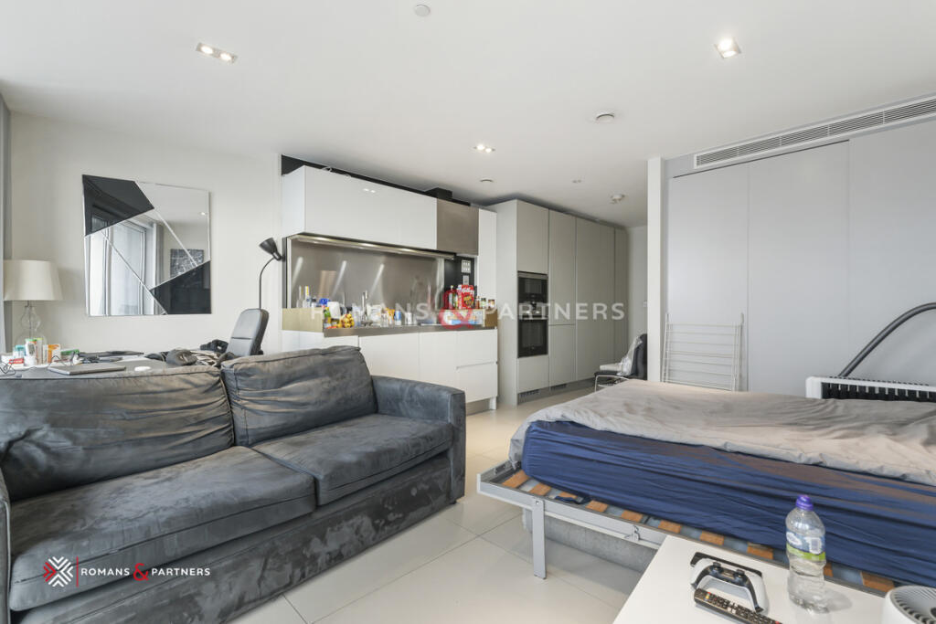 Apartment in London - View 2