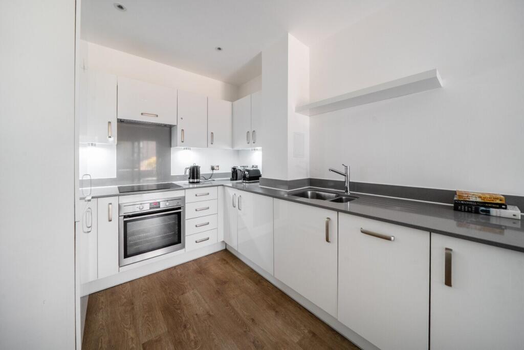 Apartment in London - View 4