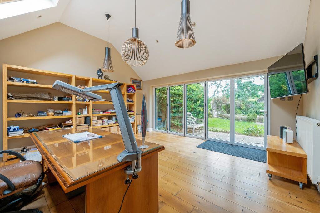 House in Southampton - More