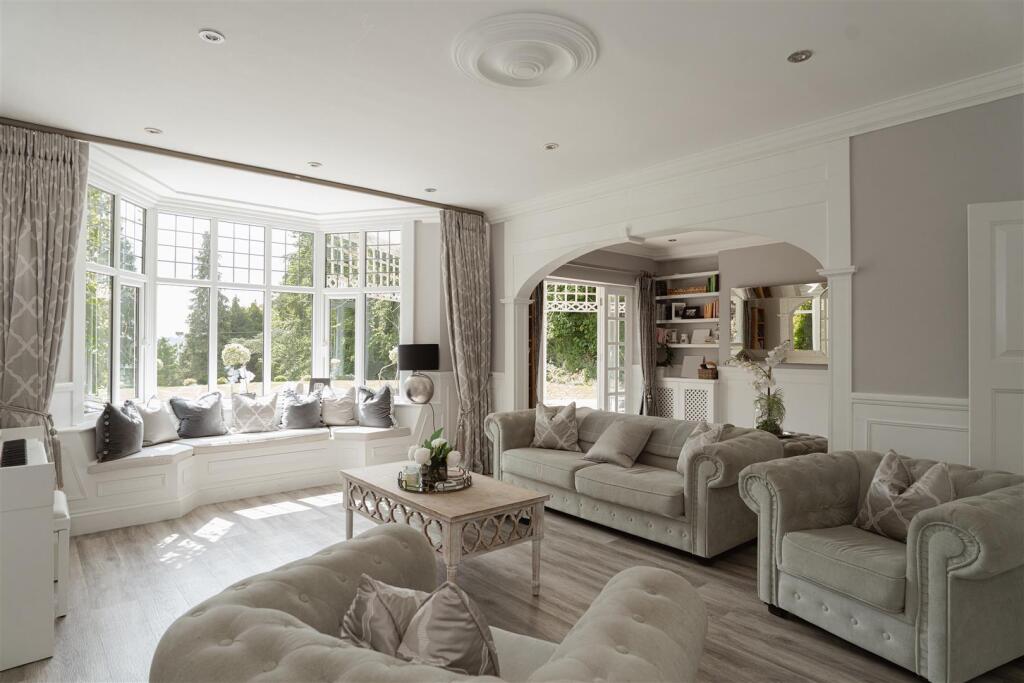 House in Reigate and Banstead, Merstham - View 5