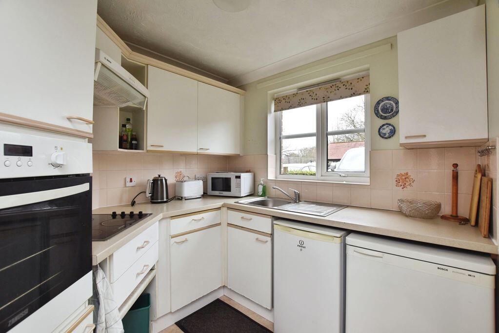 Archers Court, Salisbury         ***WATCH THE VIDEO TOUR*** photo 4