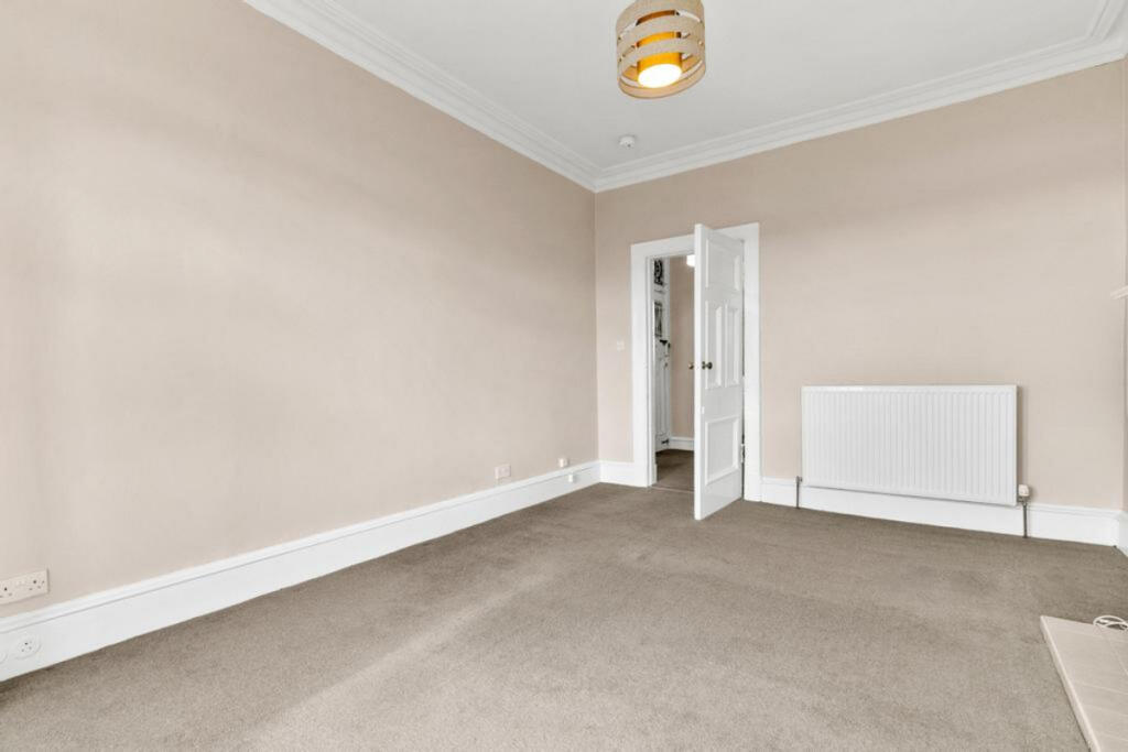 Apartment in Glasgow - View 5