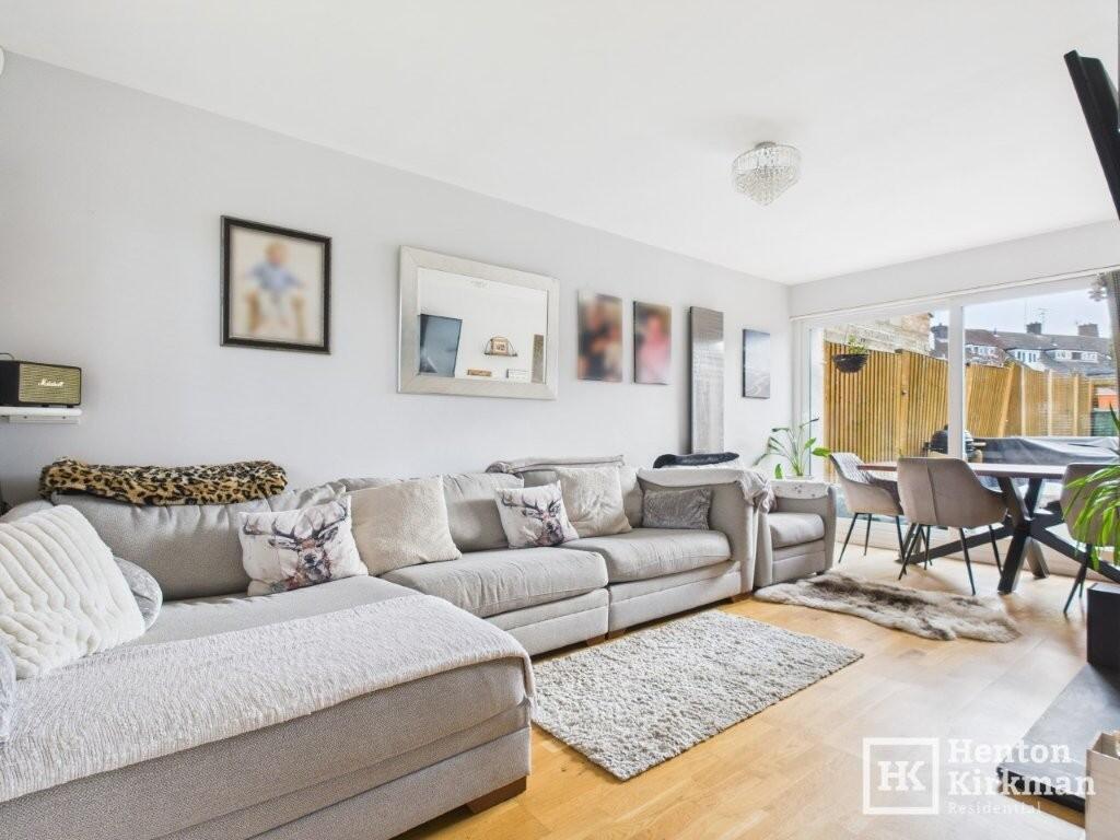 Darell Way, Billericay, Essex, CM11 2JT photo 3