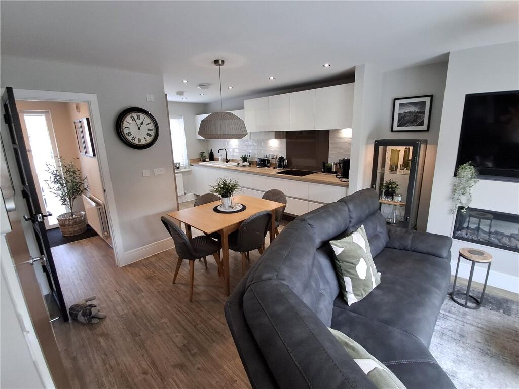 House in Newark and Sherwood, Clipstone - More
