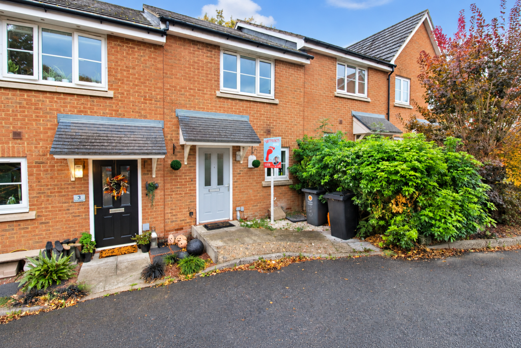 Main image of property: Howard Drive, Tonbridge, TN10 4AQ