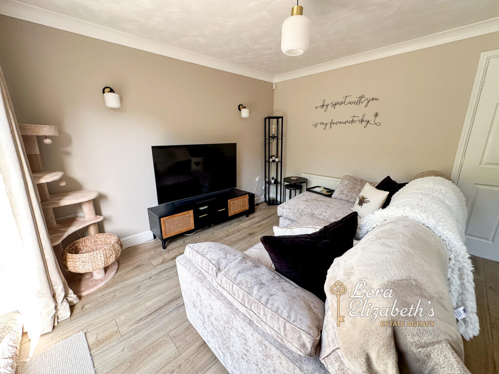 House in Ashfield, Sutton in Ashfield, Huthwaite - More