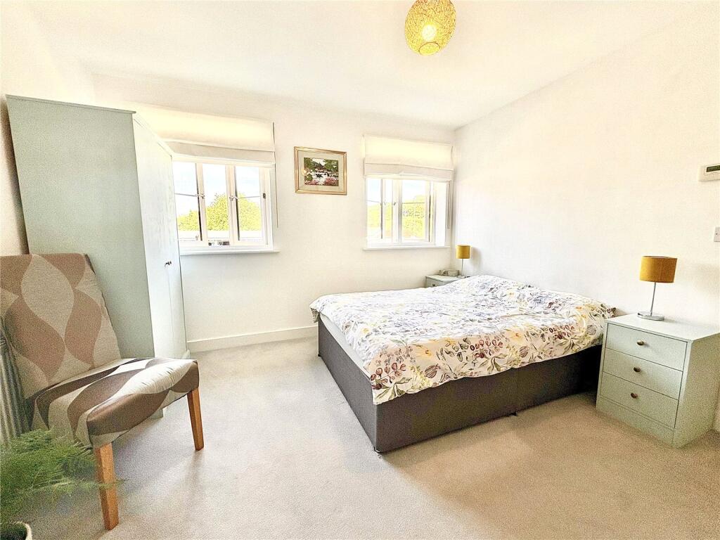 House in Portsmouth - View 4
