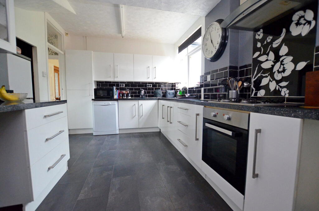 House in Sandwell, West Midlands - View 5