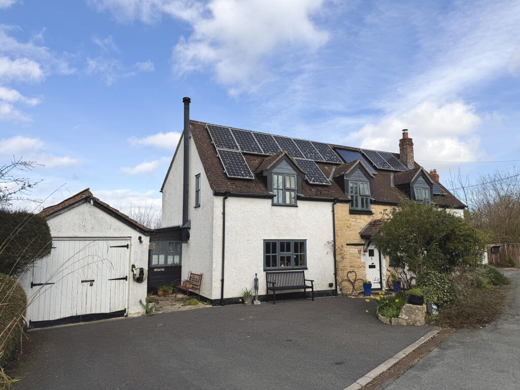 Main image of property: The Common, East Stour, Dorset, SP8 5NB