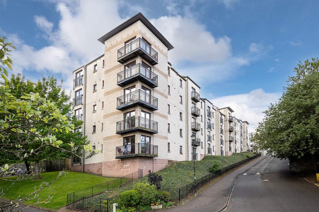 Main image of property: St. Ninians Way, Linlithgow, EH49