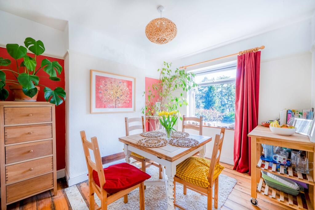 25, Bourne Lane, Brimscombe, Stroud, GL5 photo 3