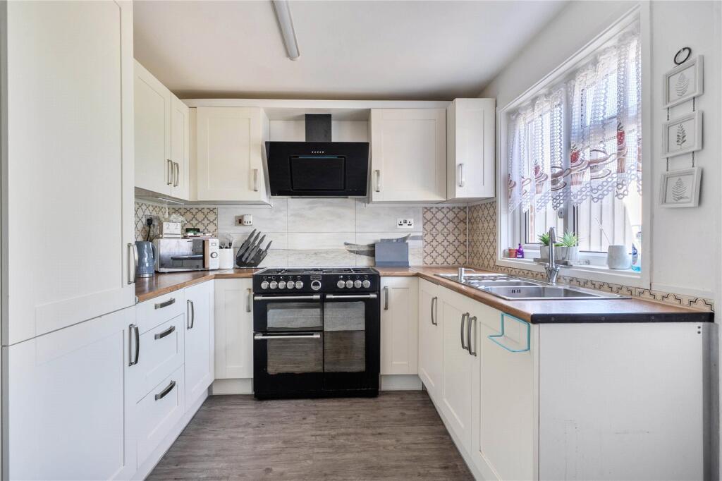 Lehar Close, Basingstoke, Hampshire - View 2