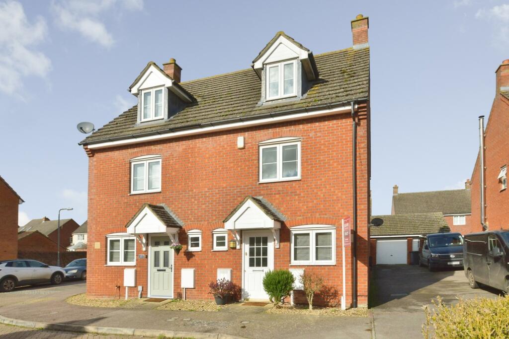 Main image of property: Foxholes Close, Deanshanger, Buckinghamshire, MK19