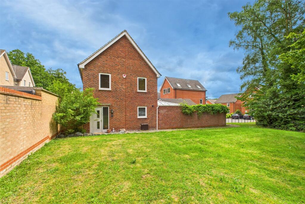 Main image of property: Tornado Chase, Bracknell, Berkshire, RG12