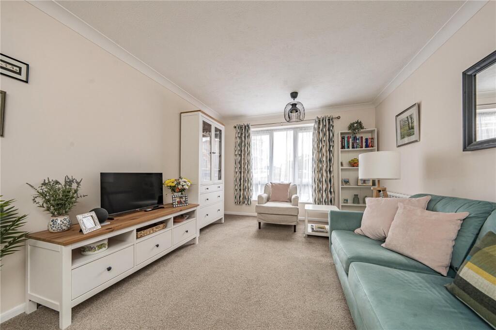 Apartment in London, New Malden - View 3