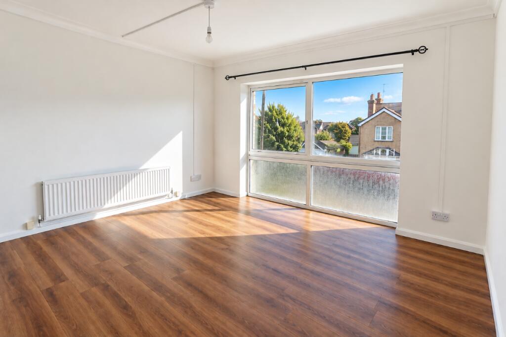 Apartment in Milton Keynes - View 3