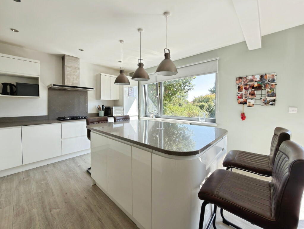House in Swansea, Penyrheol, Sketty - More