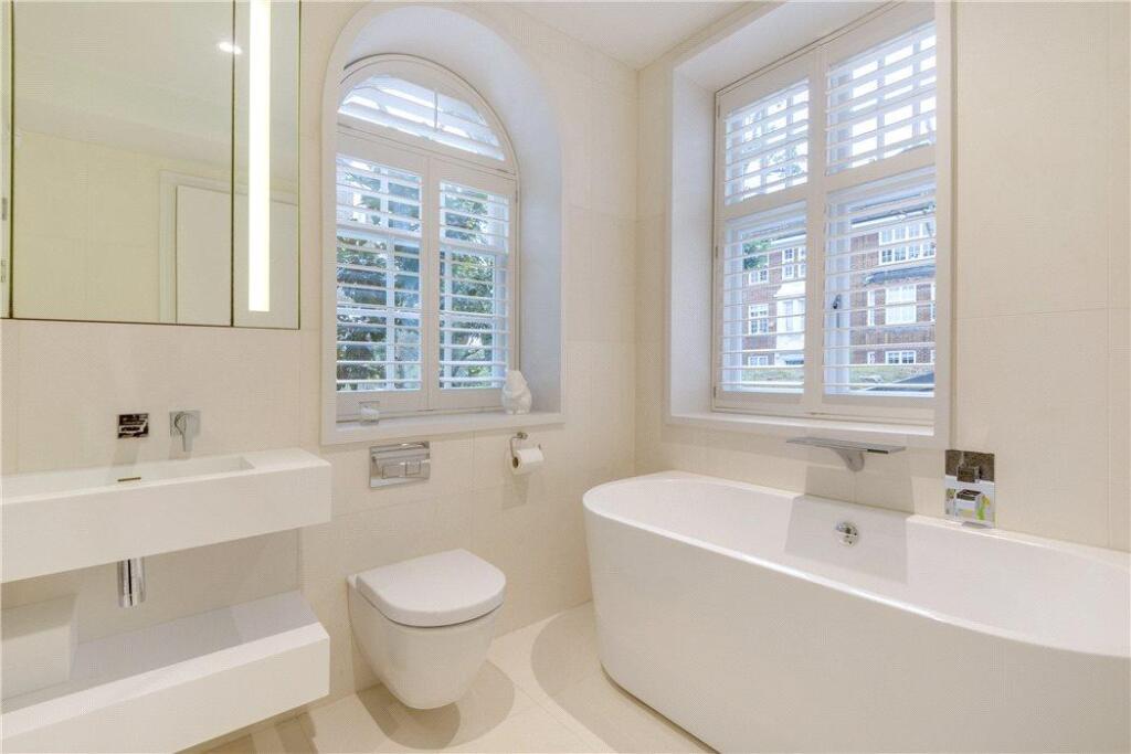 Apartment in London - More