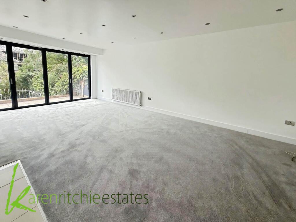 Albert Road West, Bolton photo 3