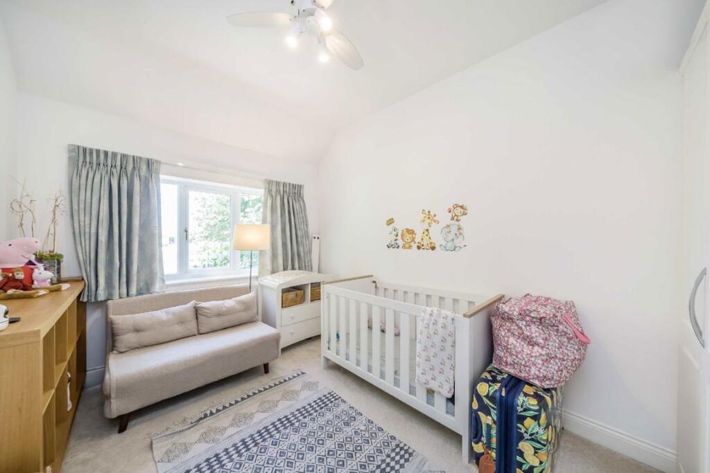 Apartment in London - More