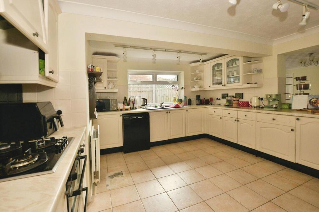 House in Littlestone, Littlestone on Sea, New Romney - View 5
