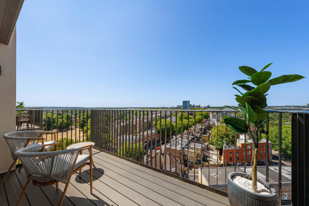 Apartment in London - View 2