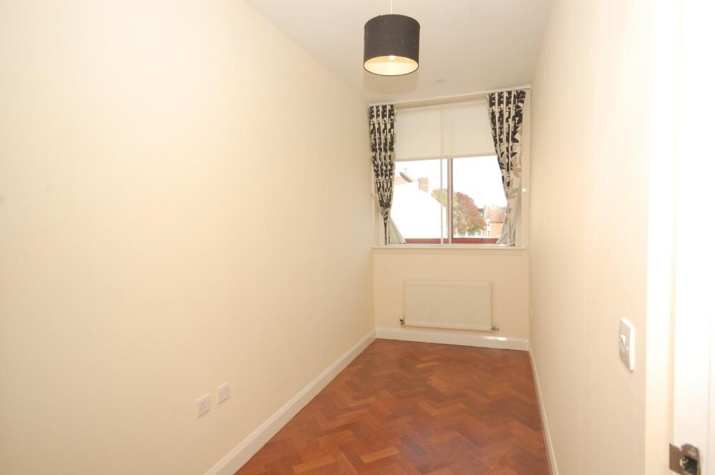 Apartment in Northampton - More