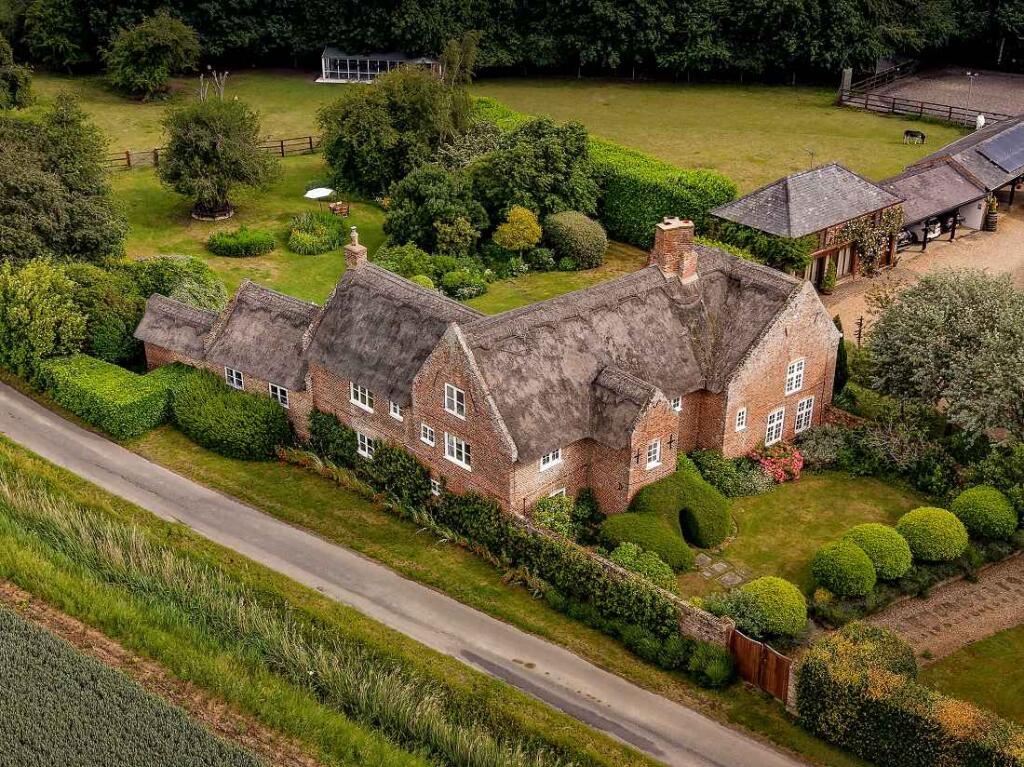 Main image of property: E-619993 - Award Winning Norfolk Retreat, White Cross Lane, Kings Lynn PE34 4SR