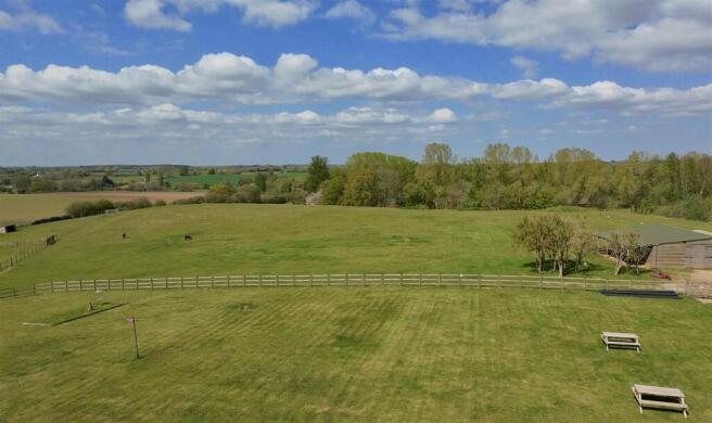 dji_fly_20260421_142620_0025_1776970943953_photo_b