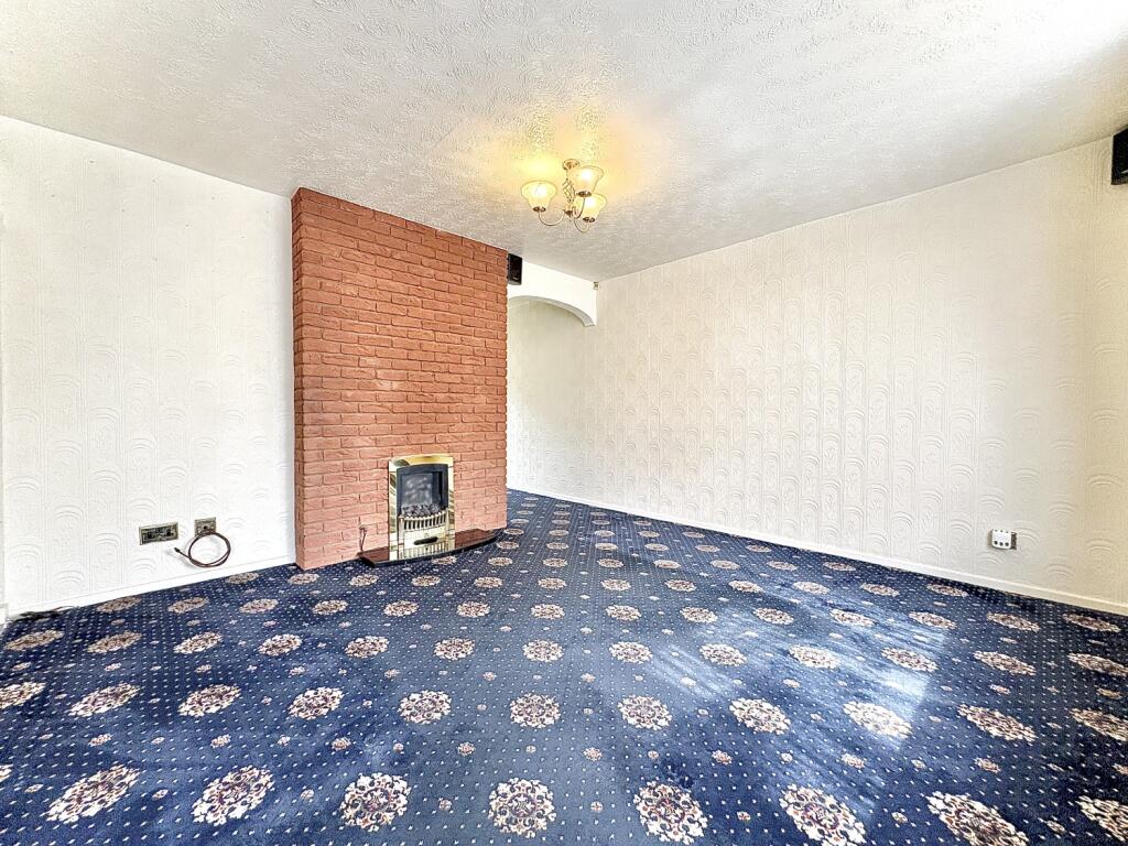 Sheriff Drive, Brierley Hill, DY5 photo 2
