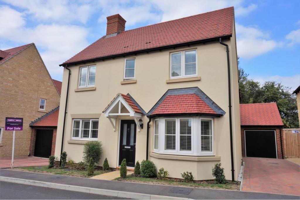 Main image of property: Spring Meadow, Witney, OX28