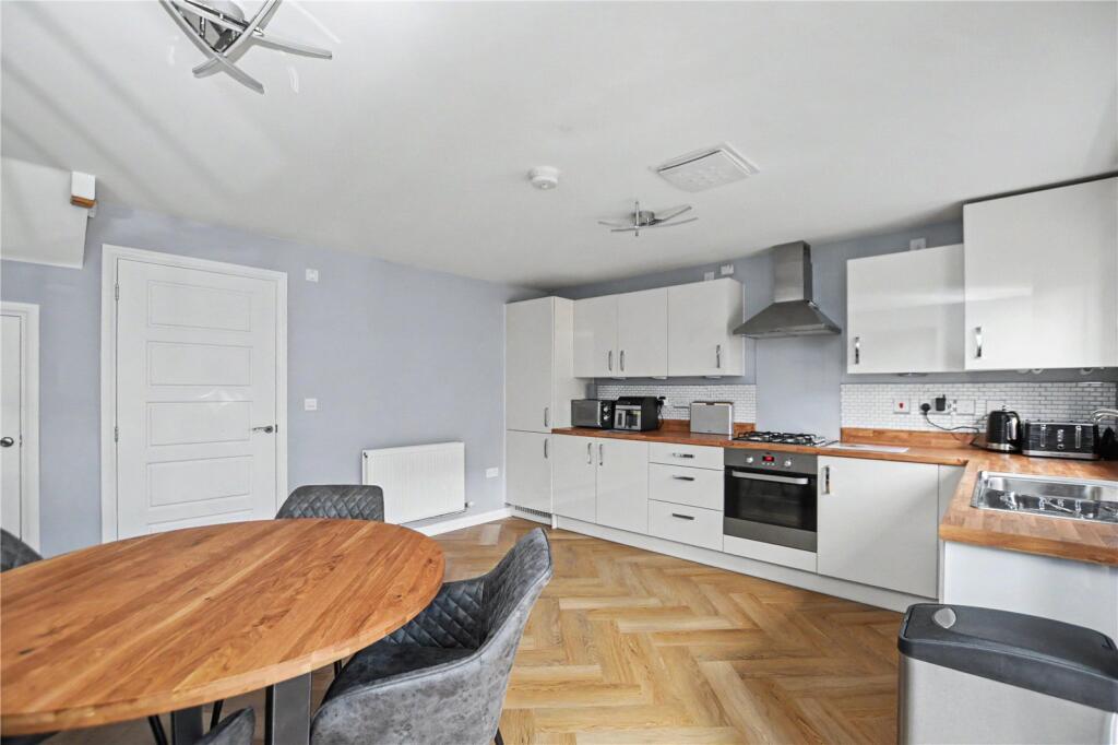 House in Taunton, Priorswood - View 3