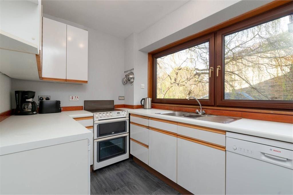 18A Queen's Crescent, Newington, Edinburgh, EH9 2BB photo 4