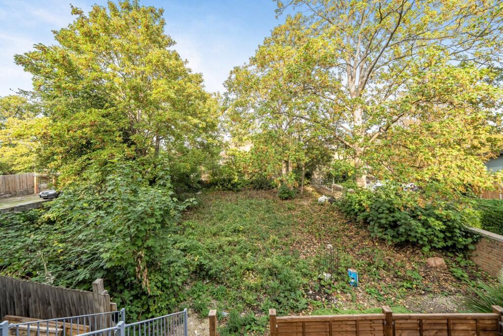 Apartment in London - View 5